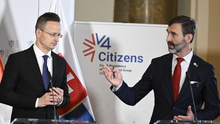 Maďarsko a Slovensko se postavily proti zákazu dovozu ruského plynu