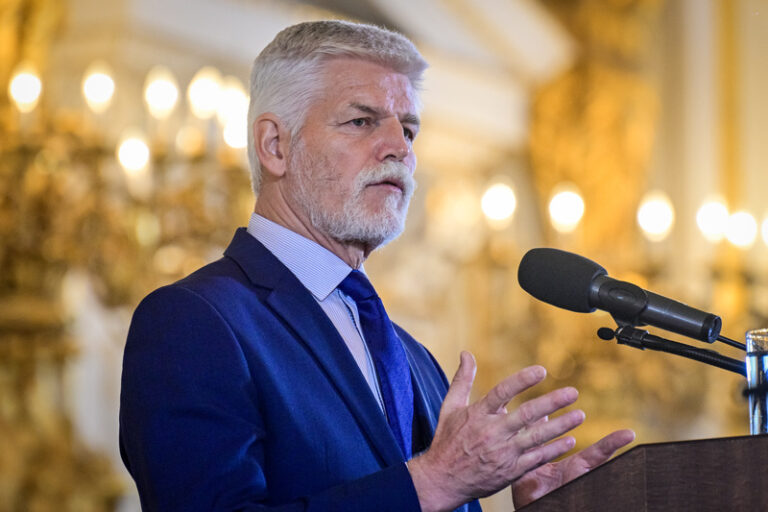 Pavel: MF muselo vědět o bitcoinech; Stanjura řekl, že měl jen žádost o schůzku