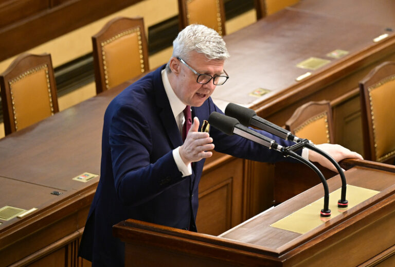 ANO zvažuje, že se kvůli povolenkám pro vytápění domácností obrátí na ÚS