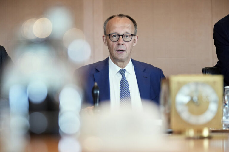 Merz vyzval Netanjahua, aby vpustil do Pásma Gazy okamžitě humanitární pomoc