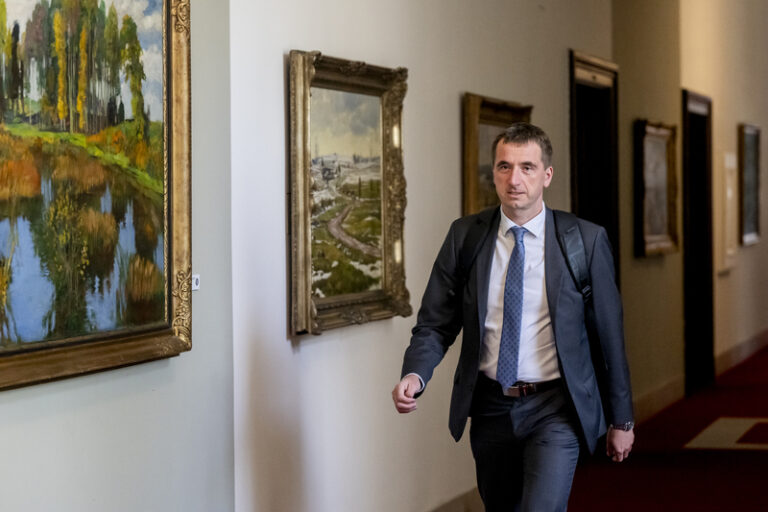 MPO prověří, zda se české firmy nepodílejí na výrobě ruských zbraní