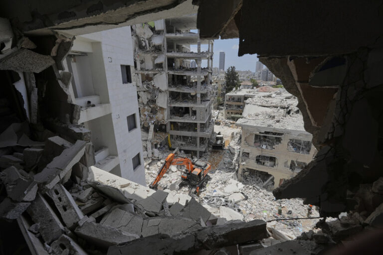 Írán zaplatí velmi vysokou cenu za útoky na civilisty, řekl Netanjahu