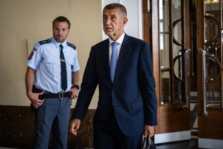 Babiš by neměl kandidovat, reagují politici na rozhodnutí v kauze Čapí hnízdo