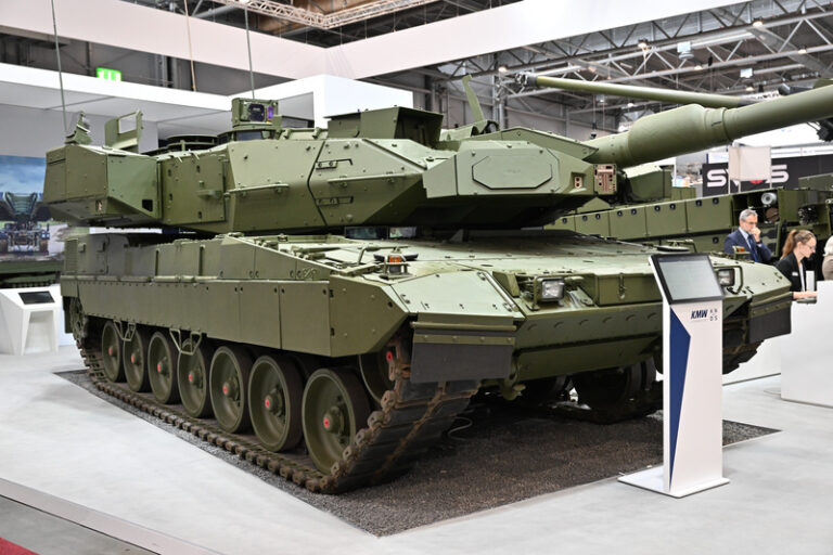 Česko má zájem o půjčku ve výši 52 miliard Kč na tanky Leopard 2A8