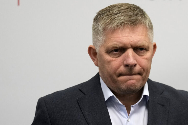 Fico obvinil Británii z ovlivňování voleb v neprospěch jeho strany