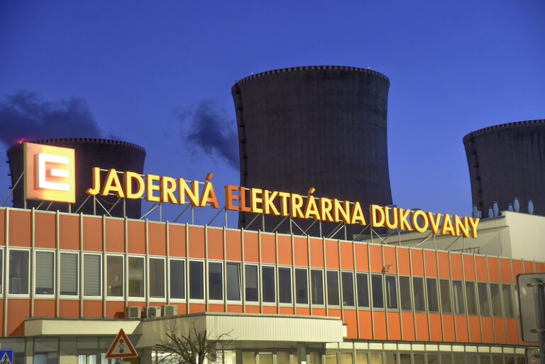 Stát zaplatí firmě KHNP za dva bloky Dukovan 407 miliard a 15 miliard za palivo