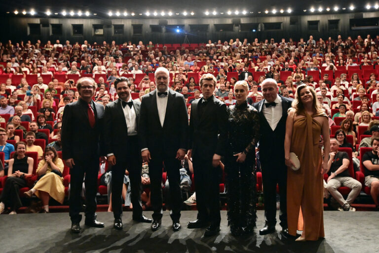 Film režiséra Bebjaka dnes na festivalu v K. Varech dojal a roztleskal publikum