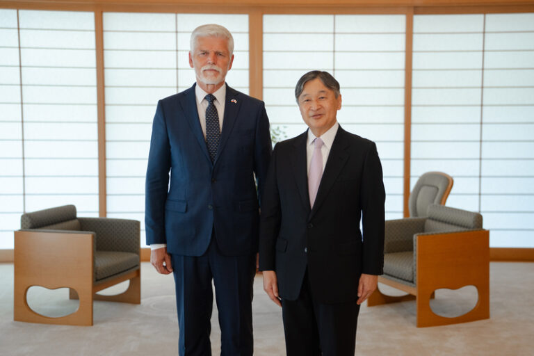 Pavla v Tokiu přijal císař Naruhito, setkal se také s premiérem Išibou