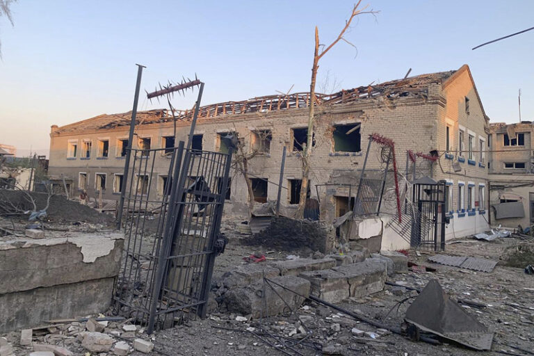 Asi 20 mrtvých a 40 zraněných si vyžádaly ruské útoky na Ukrajinu