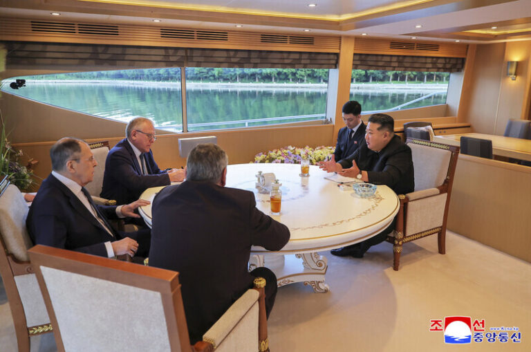 Kim Čong-un potvrdil, že podporuje postup Ruska na Ukrajině