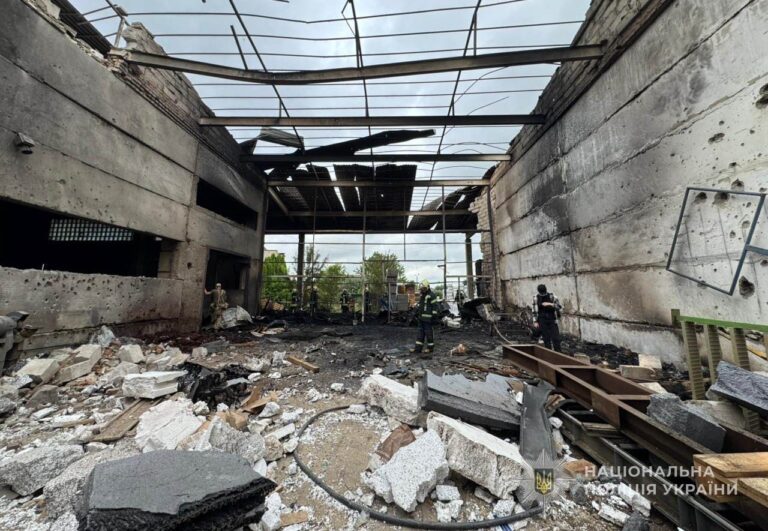 Ruský teror pokračuje – útok drony a raketami má zlomit vůli Ukrajiny