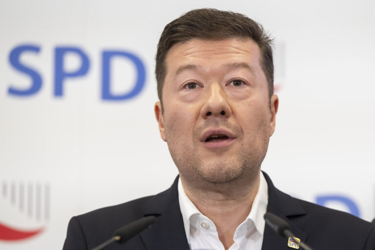 Státní zástupce žaluje Okamuru a SPD za podněcování k nenávisti