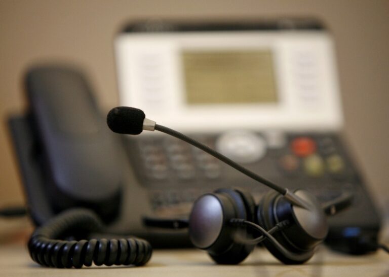 Policisté z Pardubického kraje obvinili čtyři české občany na Ukrajině z podvodů