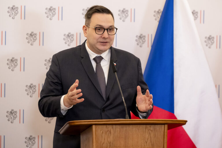 Lipavský označil jednání v USA za další krok k míru, podle Dvořáka bylo důležité