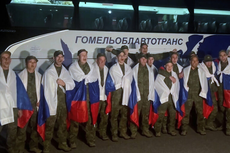 Rusko a Ukrajina si vyměnily další válečné zajatce včetně vojáků i civilistů