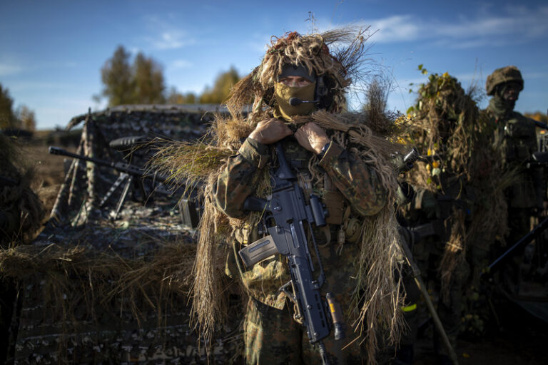 Berlín a Paříž po incidentu v Polsku více podpoří ochranu východu NATO