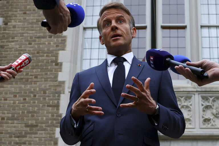 Macron jmenoval nového francouzského premiéra, stane se jím Lecornu