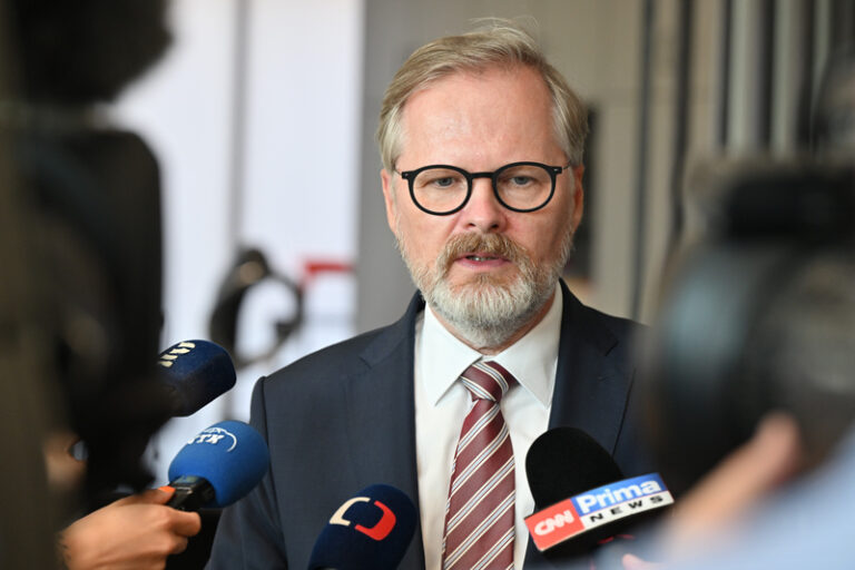 Fiala znovu označil program ANO za rozpočtový armagedon, podle Babiše jen straší