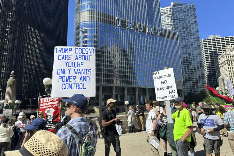 Pracující v USA na Den práce protestovali proti Trumpovi a vlivu miliardářů