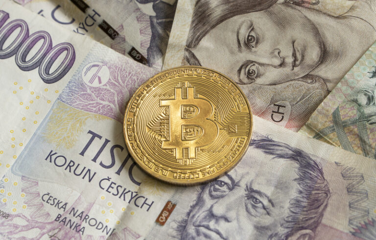 Hlavním kupcům bitcoinů vyplatilo ministerstvo 44 milionů jako kurzový rozdíl