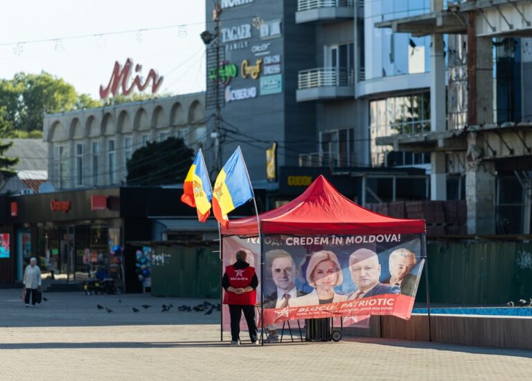 Moldavsko před volbami: ruský plán na chaos odhalen v Srbsku