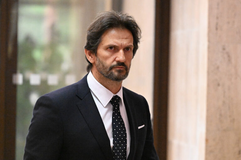 Slovensko podle ministra Kaliňáka nemění odmítavý názor na dodávky zbraní Ukrajině