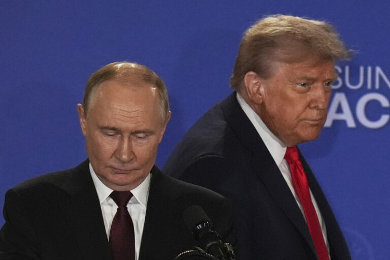 Summit Trumpa a Putina v brzké době nebude, řekl zdroj Reuters z Bílého domu