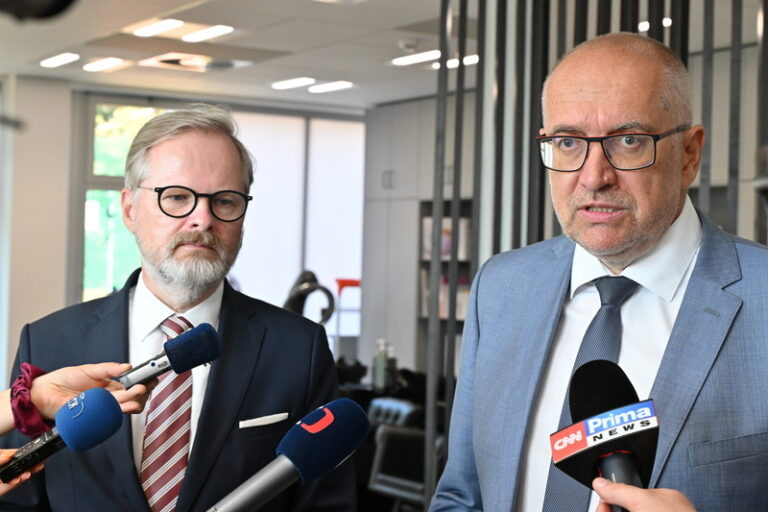 Bek: Vláda se k proceduře k návrhu rozpočtu pro příští rok vrátí v listopadu