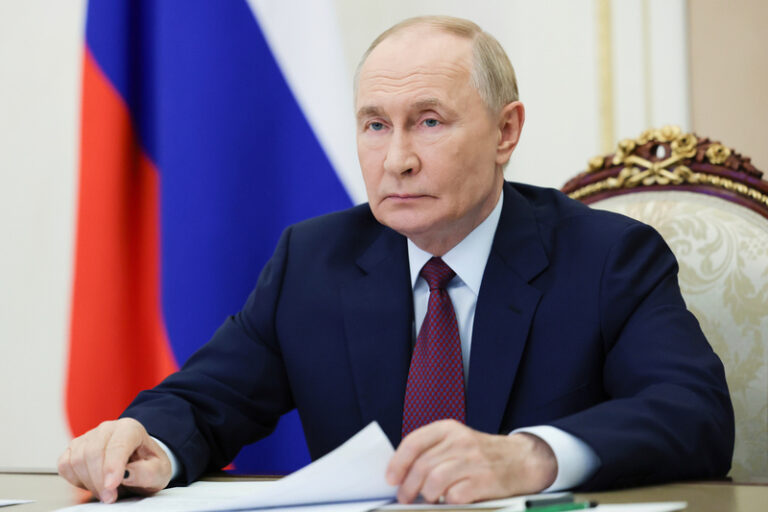 Putin poslal do USA vyjednávače zachraňovat vztahy, píše server The Moscow Times