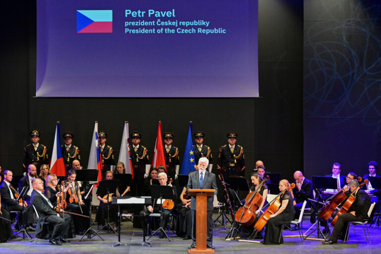 Prezident Pavel s kolegy otevřel v Bratislavě výstavu věnovanou Plečnikovi