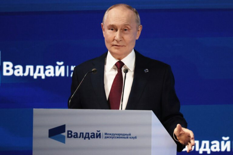 Putin: Evropa se sama straší ruskou hrozbou, útok na NATO je nesmysl