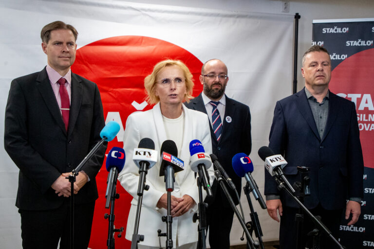 Stačilo! bude podle Konečné přes neúspěch ve volbách pokračovat