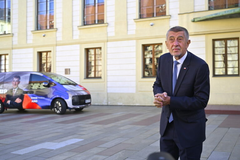 Česko není Maďarsko; zavane nový vítr, bouře nehrozí, píší německojazyčná média