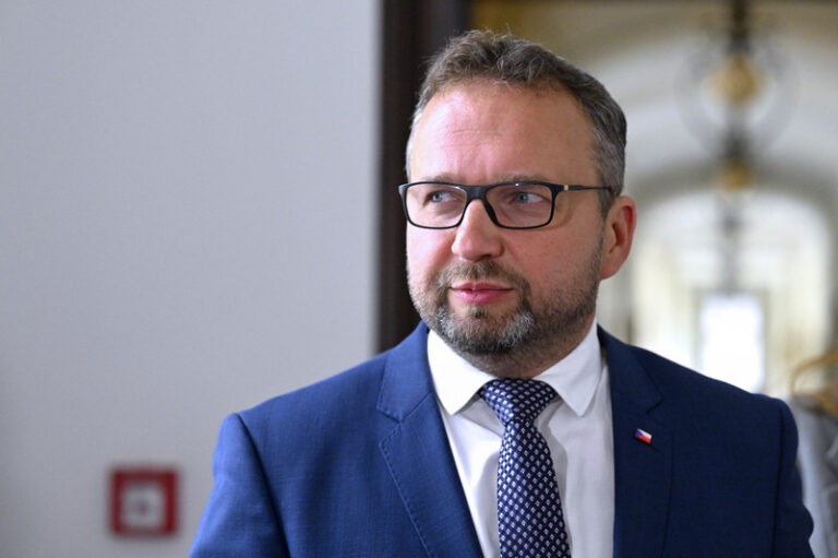 Dosavadní podoba jednání o vládě je podle Jurečky bizarní