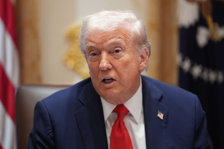 Summitu v Egyptě se zúčastní přes 20 hlav států, včetně Trumpa