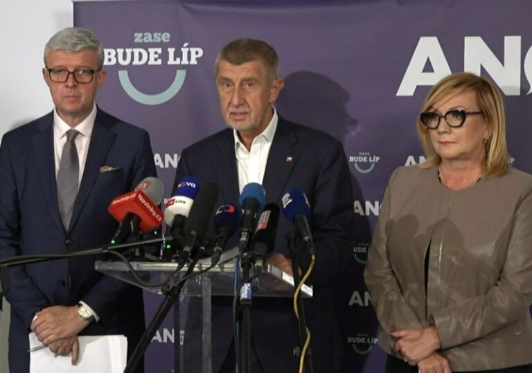 Babiš si bere dovolenou, jednání o vládě povedou Havlíček a Schillerová