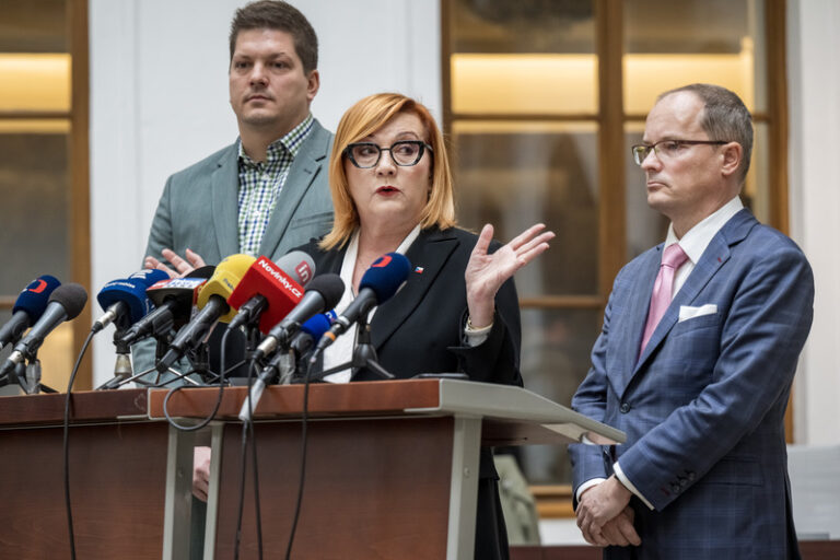 Babiš dostal od SPD a Motoristů nominace do vlády