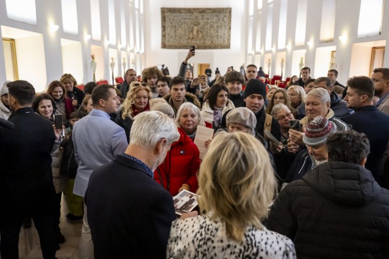 Den otevřených dveří na Pražském hradě přilákal téměř 9800 návštěvníků