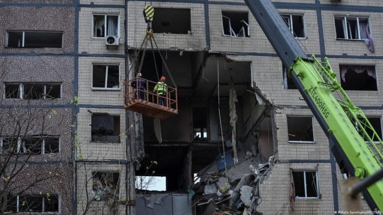 Ruský masivní útok na Ukrajinu 7. listopadu 2025: stovky dronů, desítky raket a výzva pro Evropu