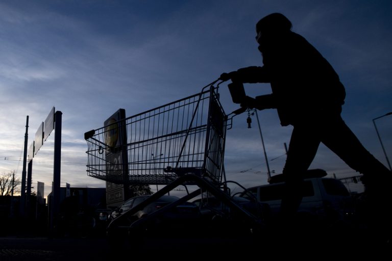Maloobchodní tržby v Česku v říjnu meziročně stouply o 2,8 procenta