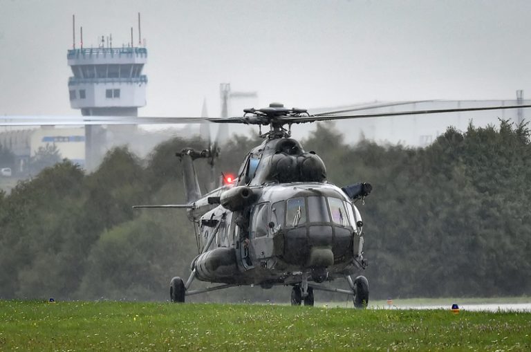V Polsku byla aktivována česká vrtulníková jednotka, řekla Černochová