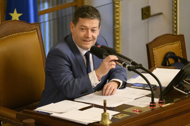 Fialova vláda podle poslanců vznikající koalice nevyužila potenciál Česka