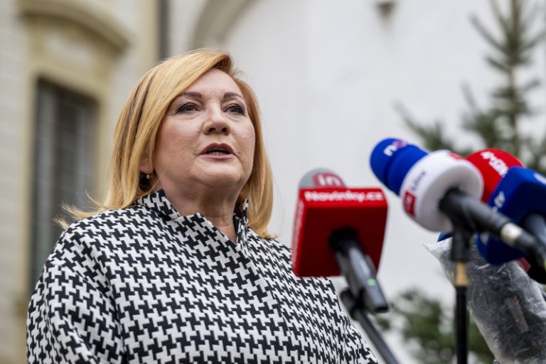 S prezidentem jednali možní ministři průmyslu, financí a práce