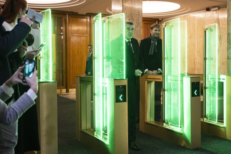 Vojtěch převzal resort zdravotnictví, proti plánu téměř o hodinu dřív