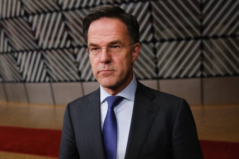 „Za několik let budou Rusové silnější.“ Varování Marka Rutteho