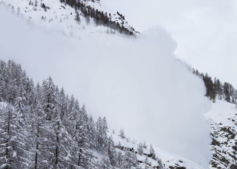 V Rakousku zahynul 13etý Čech, mimo sjezdovku ho zachytila lavina