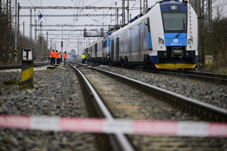 Loni na železnici zemřelo meziročně o 14 lidí více, zraněných bylo méně