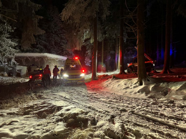Muž spadl do hlubokého příkopu u pěchotního srubu na Orlickoústecku
