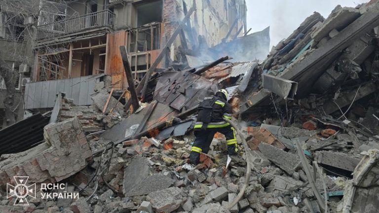 Ruské útoky zasáhly Charkov a Dnipro, oznámily ukrajinské úřady