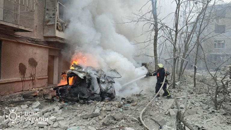 Zelenskyj a americké velvyslanectví varovali před velkým ruským útokem